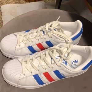 Adidas superstars